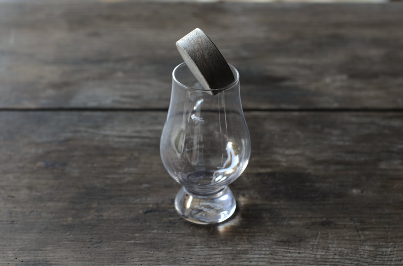 Maker's Mark whiskey puck, doesn't fit!