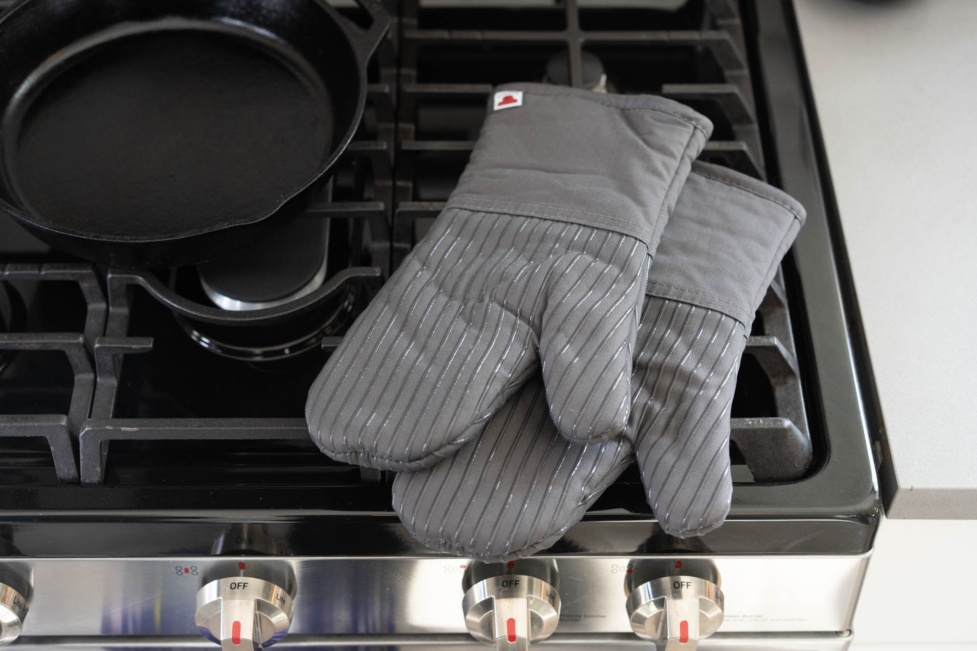 gray Big Red House oven mitts