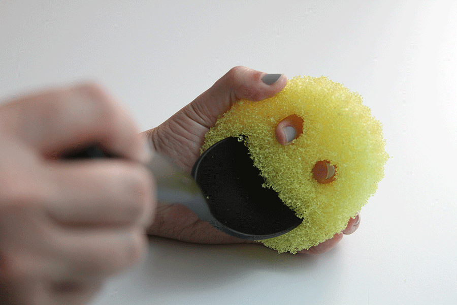 scrub daddy with spatula