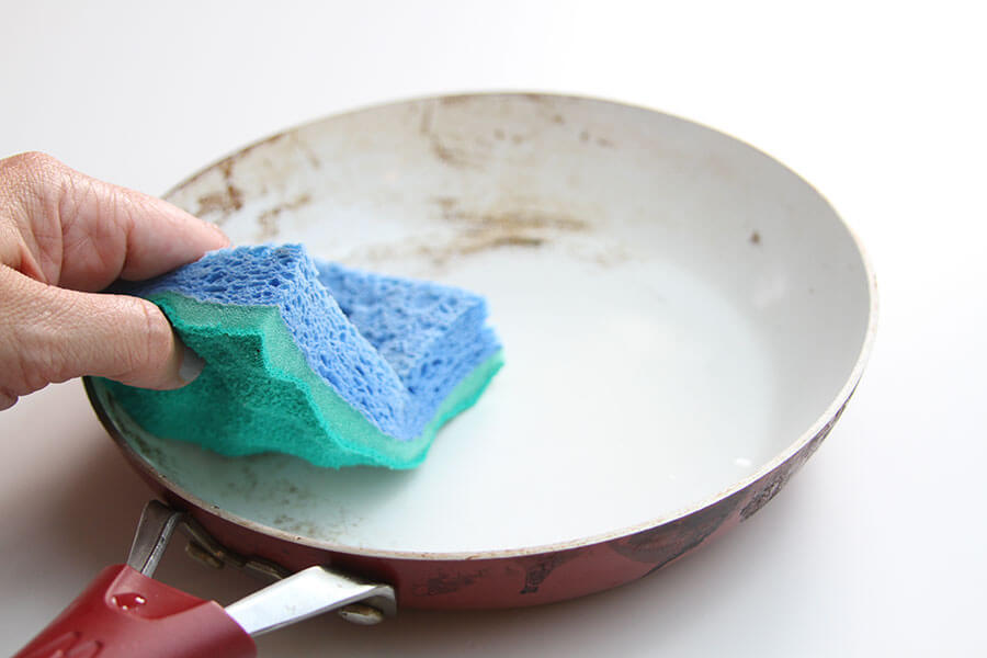 Sponge cleaning nonstick frying pan