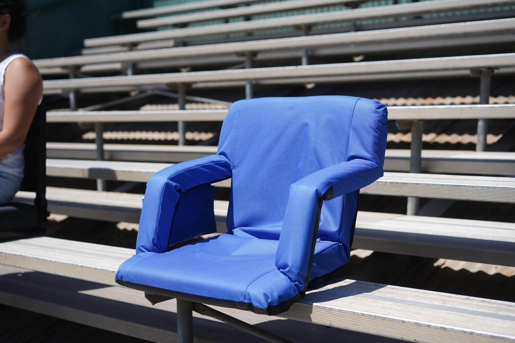Alpcour folding stadium seat