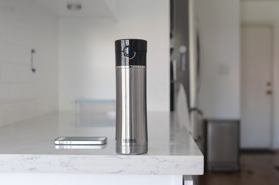solo of the Thermos - Sipp on a countertop