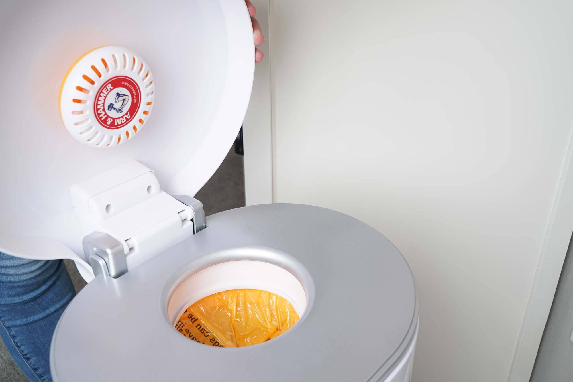 odor containment, open pail