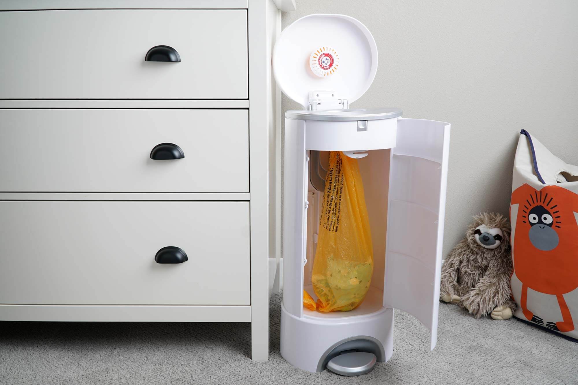 Munchkin showing its continuous liner