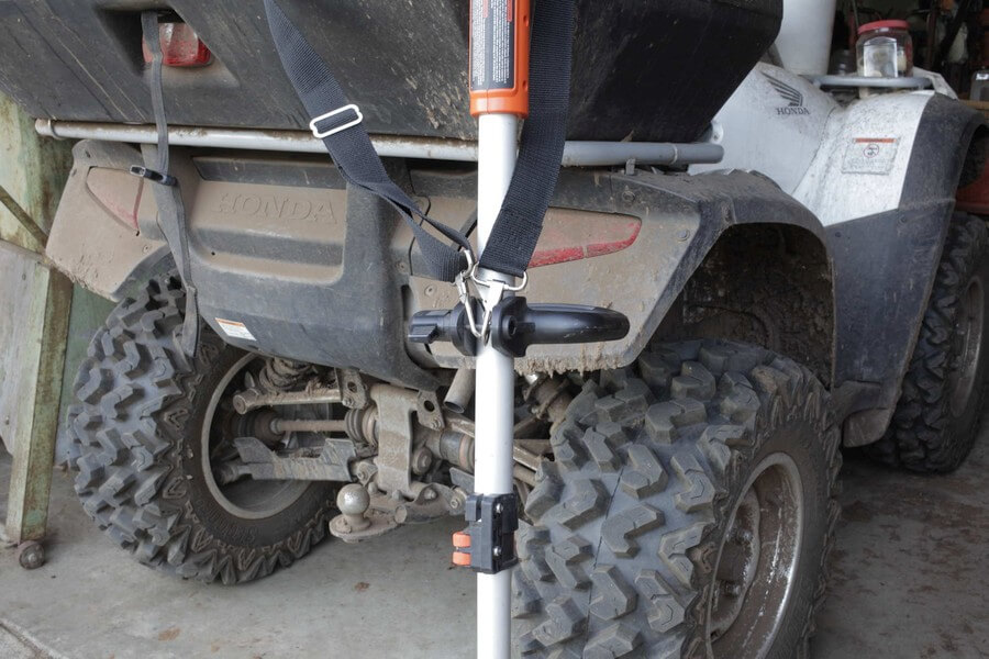 shoulder strap on Black+Decker