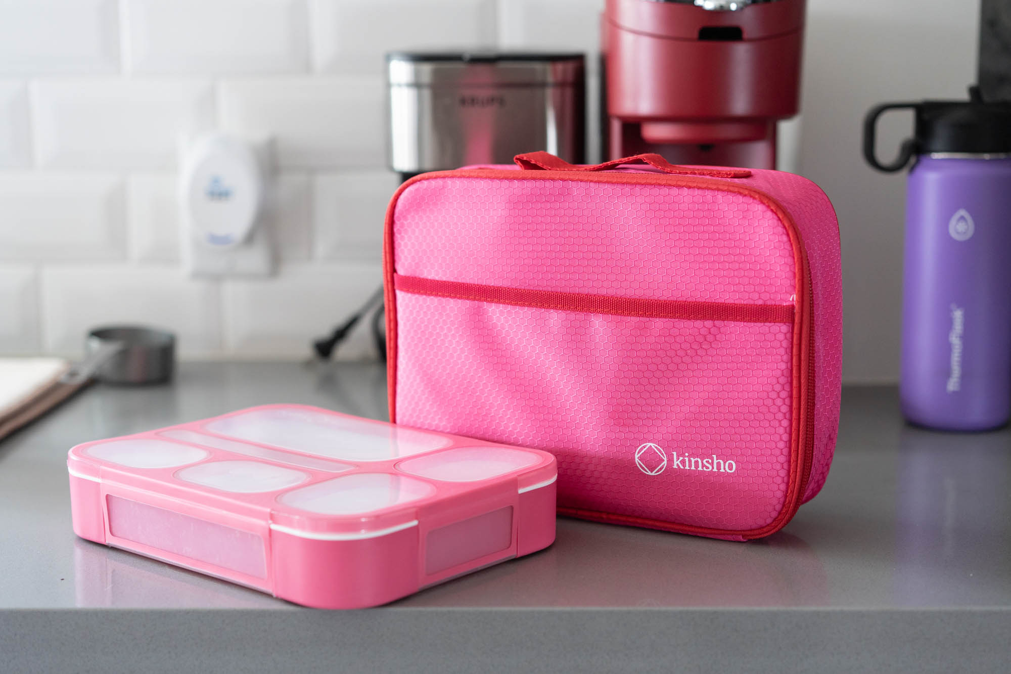 Kinsho - pink lunch bag with bento box