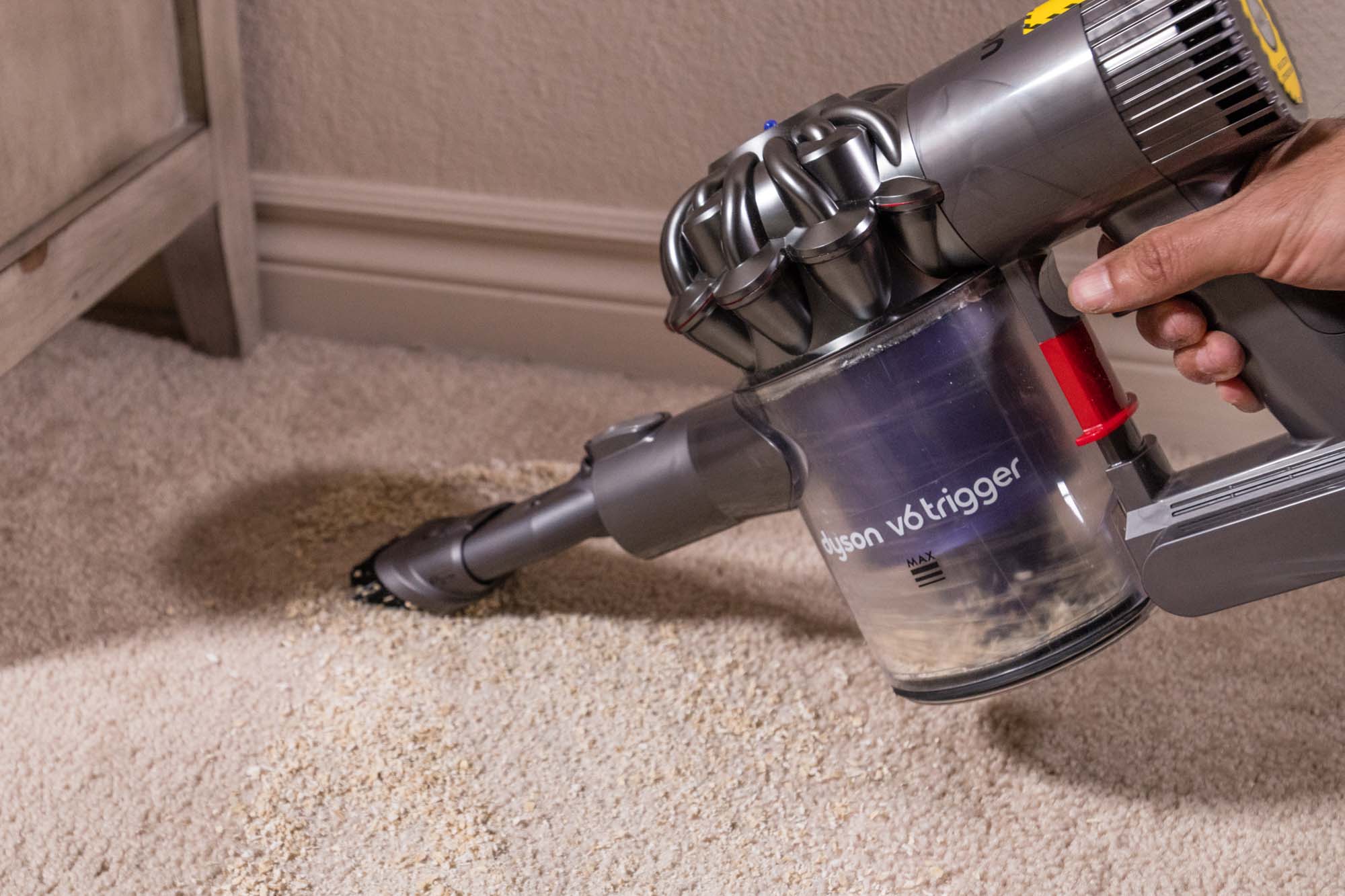 Dyson V6 Trigger vacuuming carpet