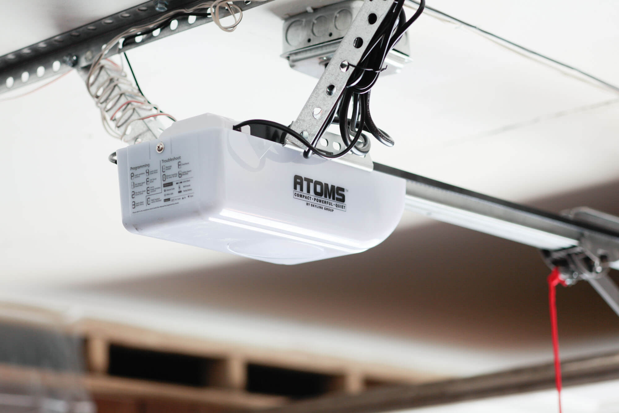 an installed Skylink - Atoms AT 1612