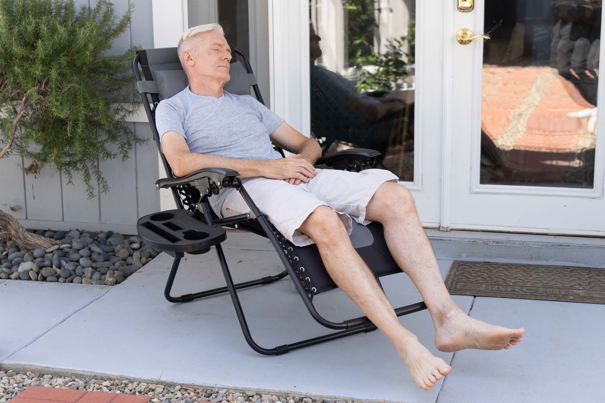 Maison Arts - zero gravity chair