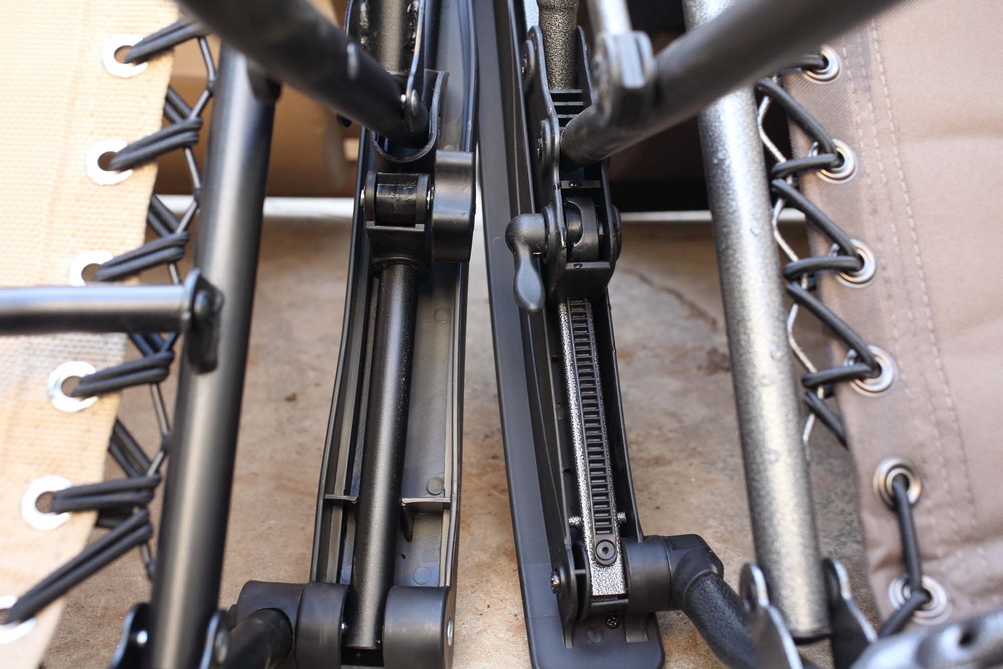 Recliner locking mechanisms