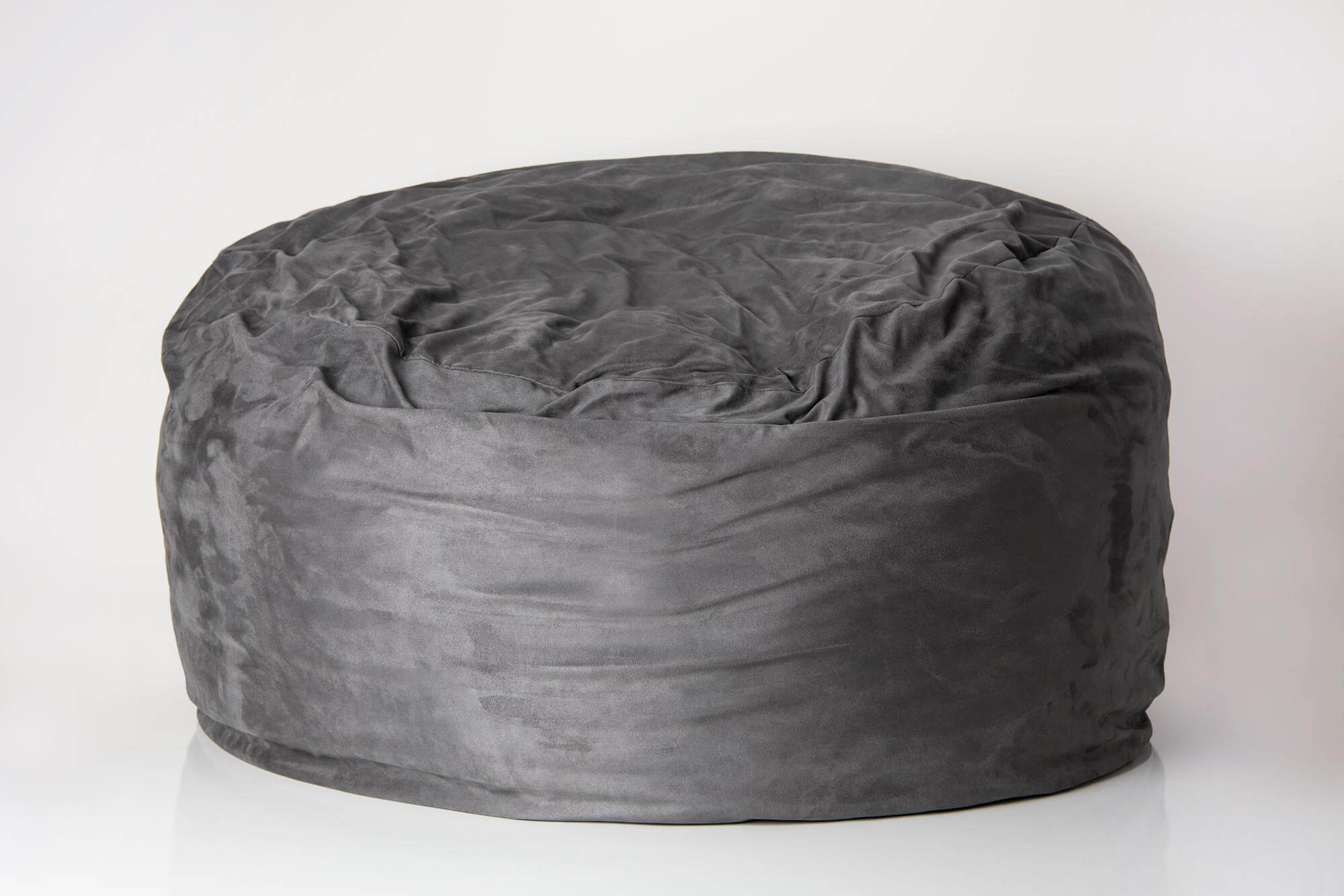 Lumaland Luxury on white floor