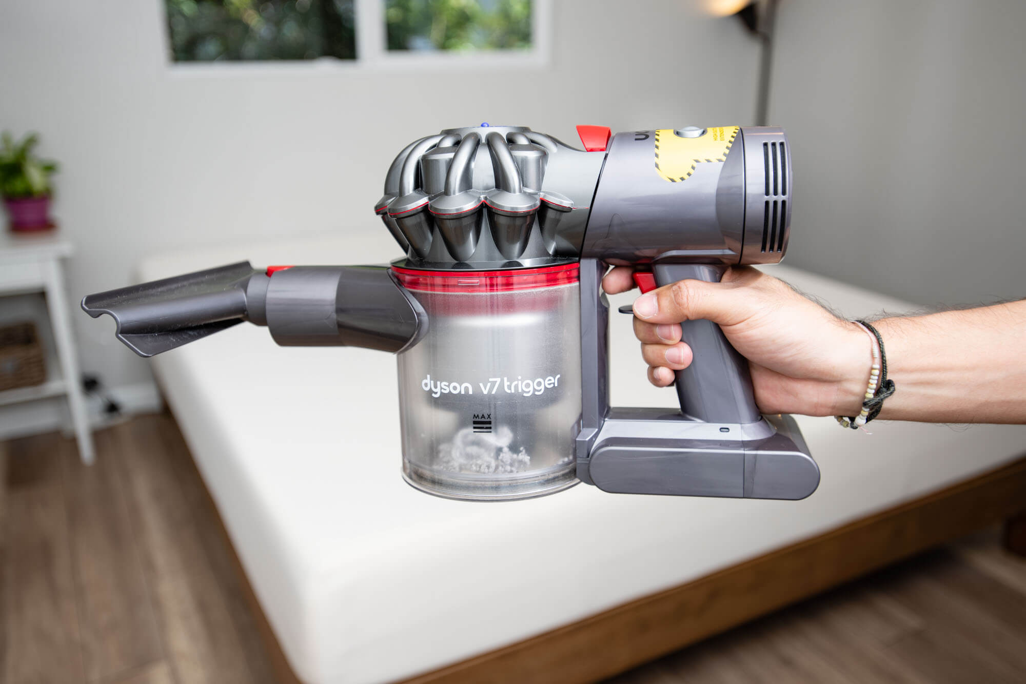 slow vacuuming results with a Dyson V7