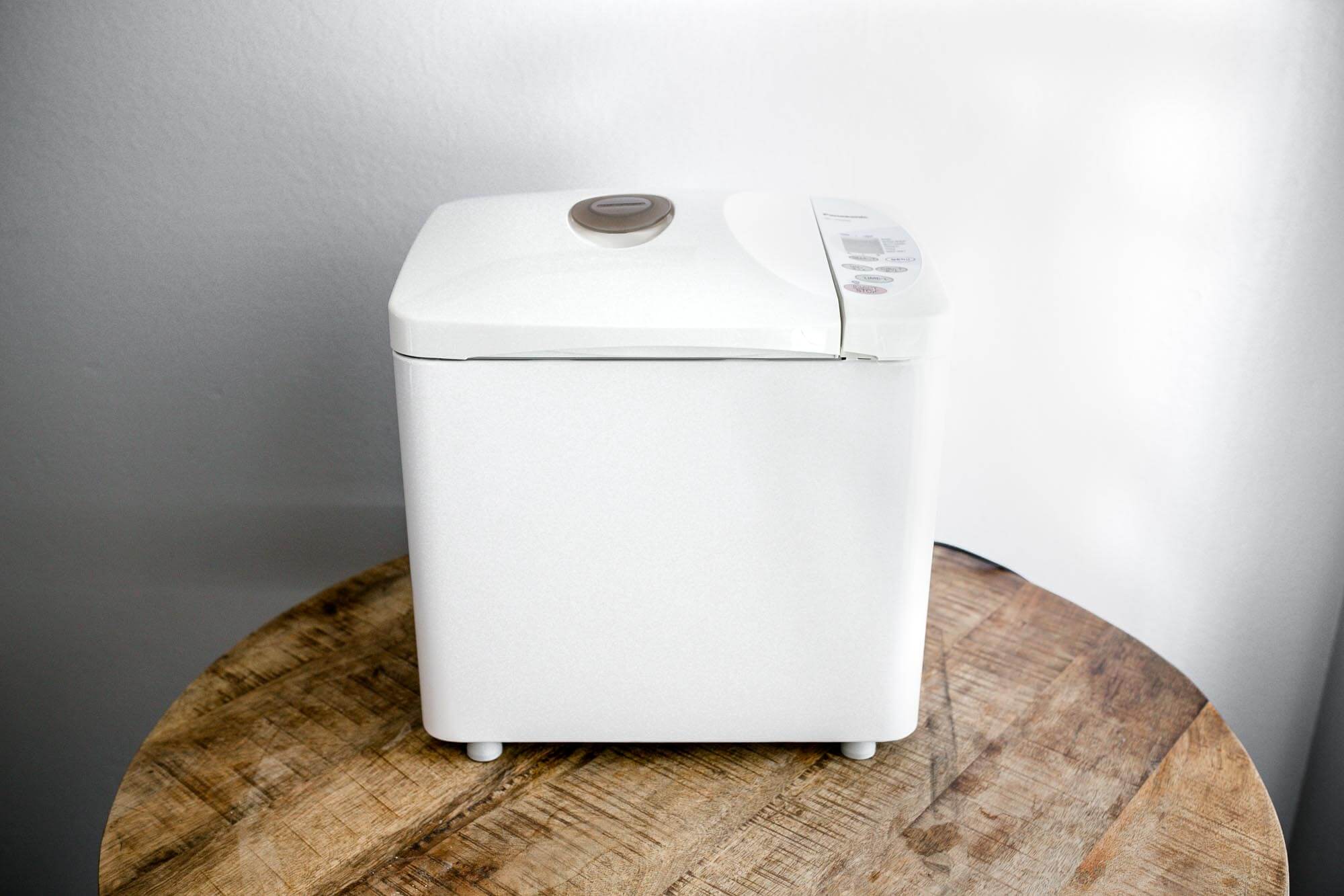 Photo of Panasonic SD-YD250 resting on table