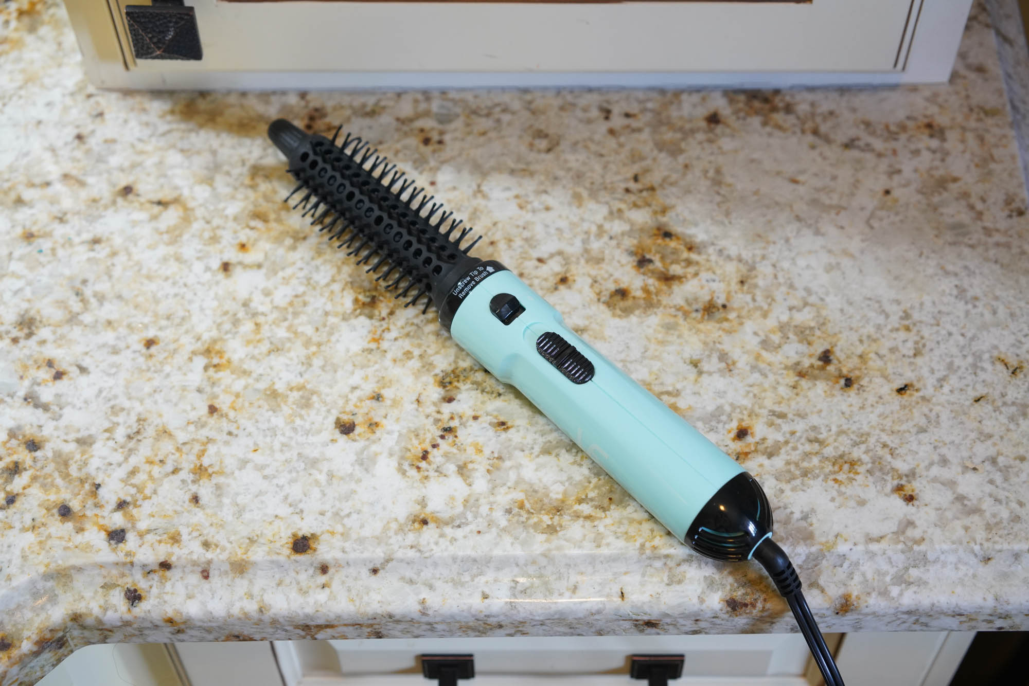 Vidal Sassoon straightening brush