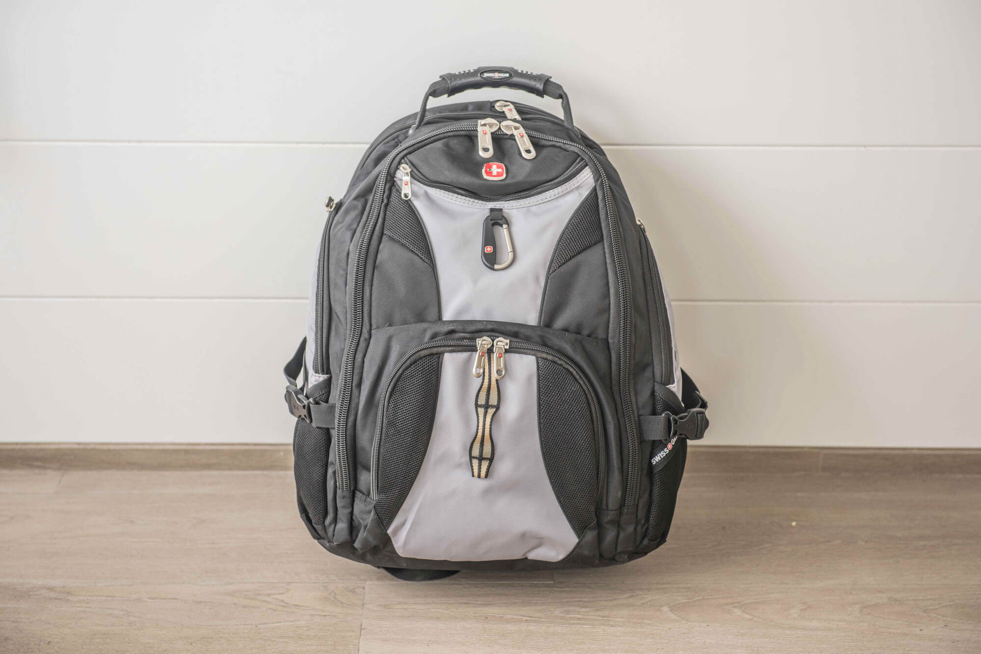 SwissGear - 1900