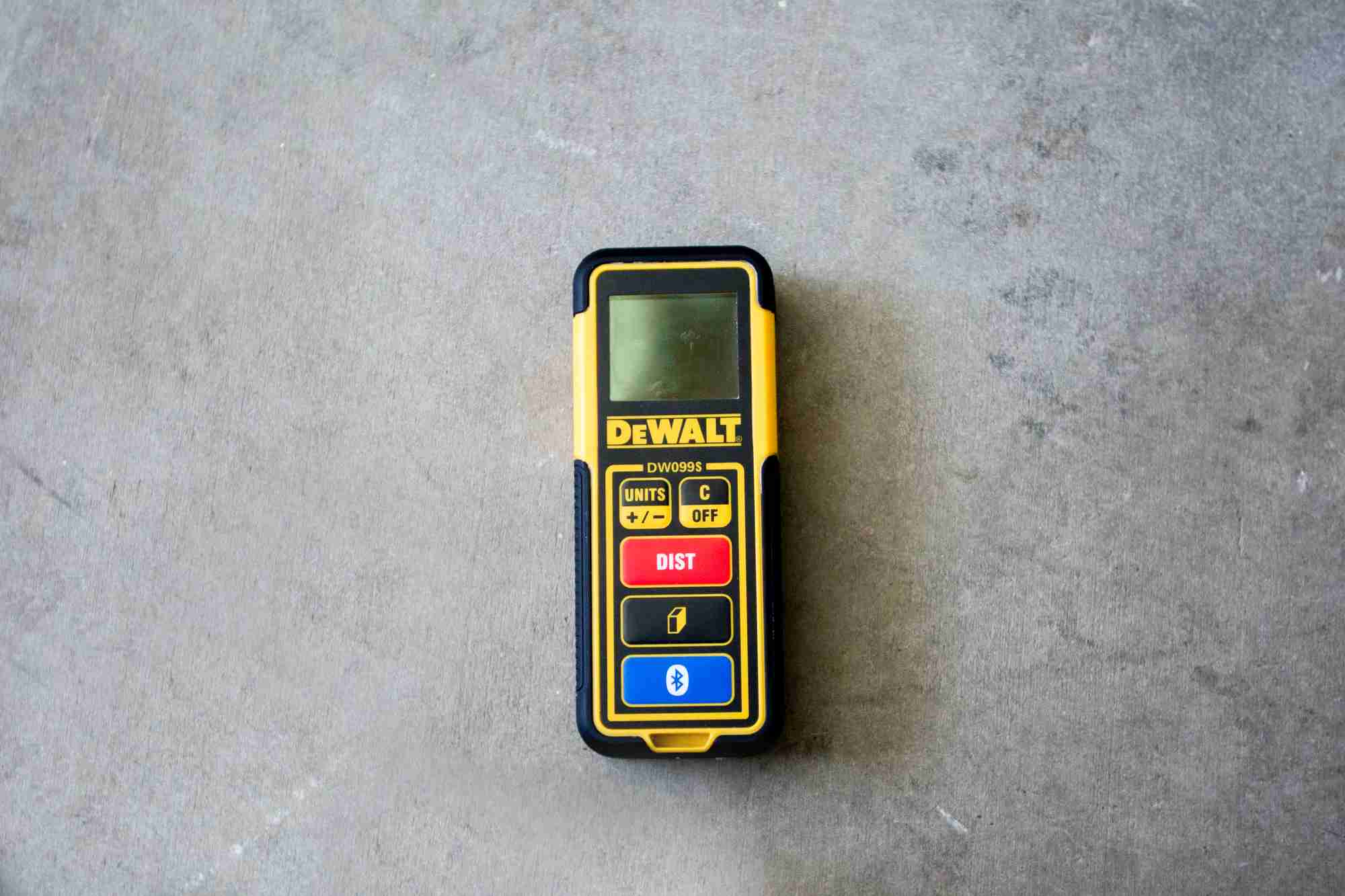 DEWALT