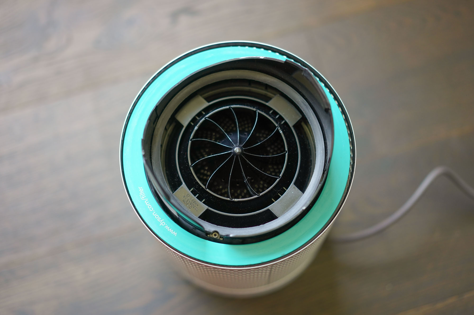 closeup of Dyson TP01 impeller
