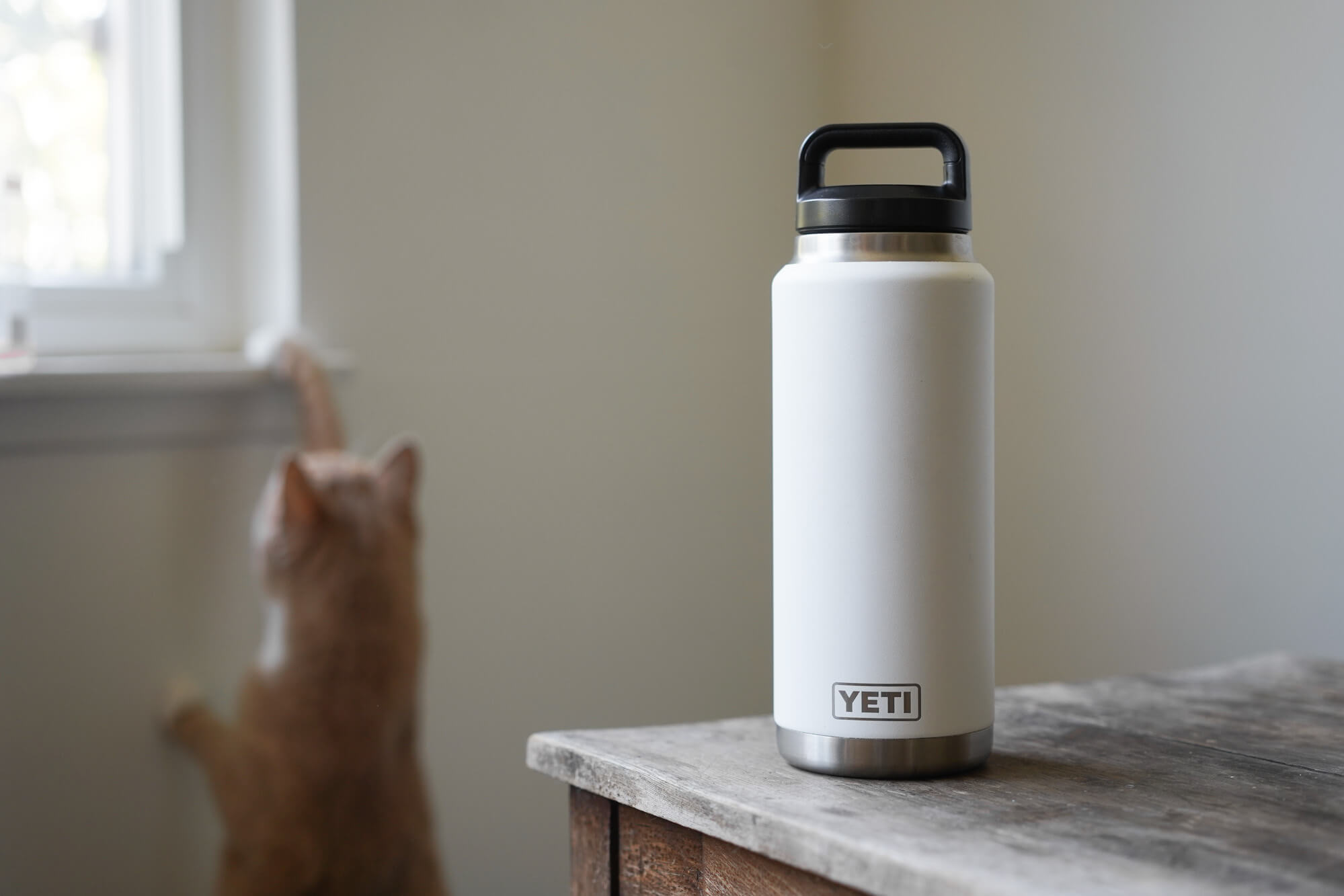 Yeti - Rambler bottle in white