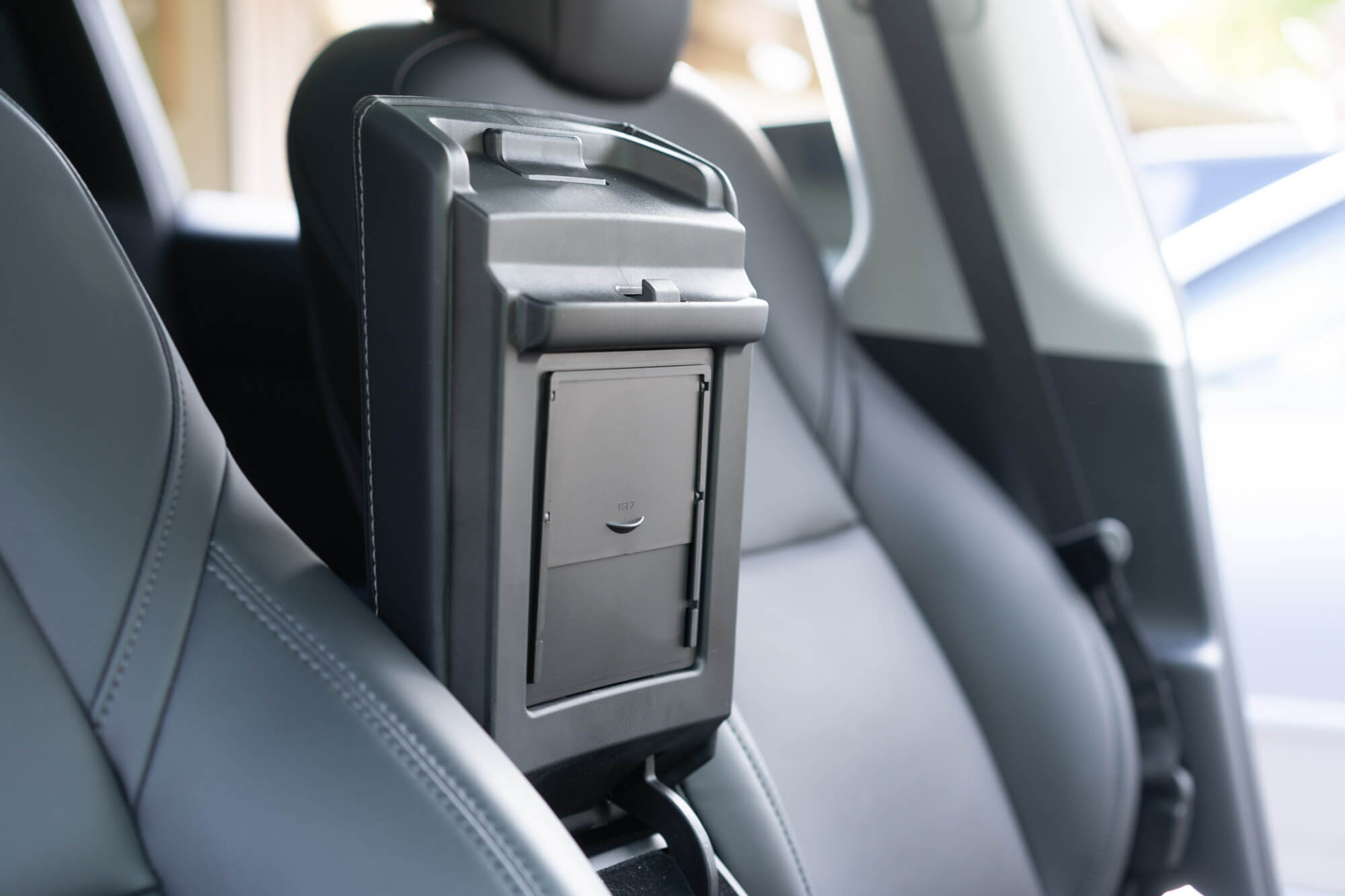 Basenor - Tesla hidden armrest console organizer