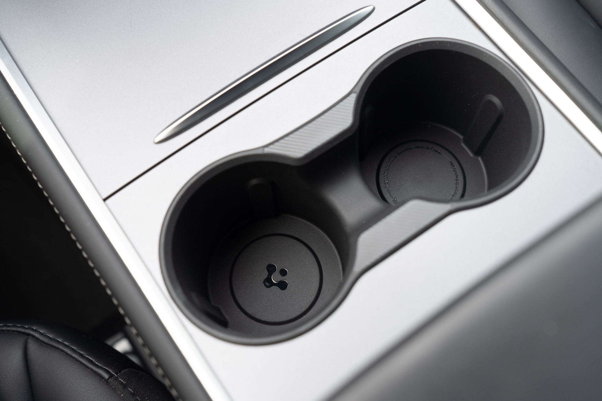 Spigen - Tesla silicone cup holder insert